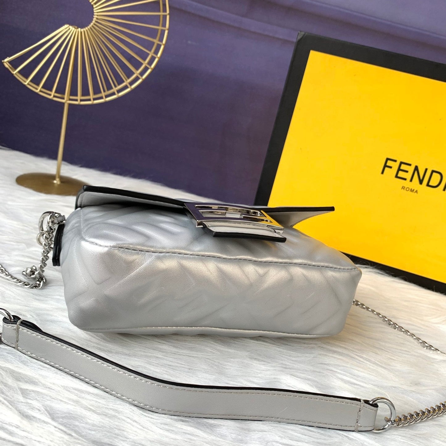 Fendi Baguette Mini Leather Crossbody Bag 19cm
