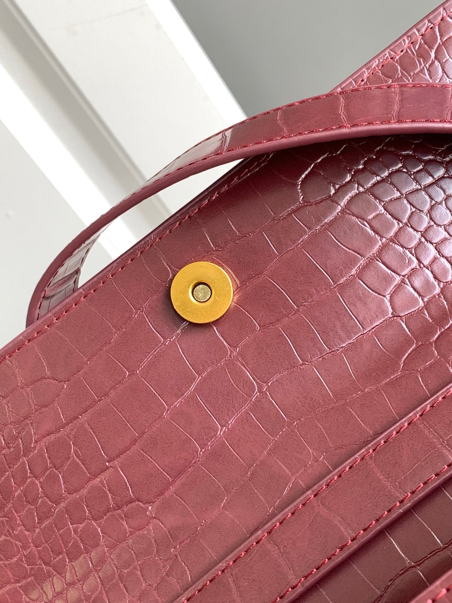 Valentino Garavani VSLING Small Leather Top Handle Bag