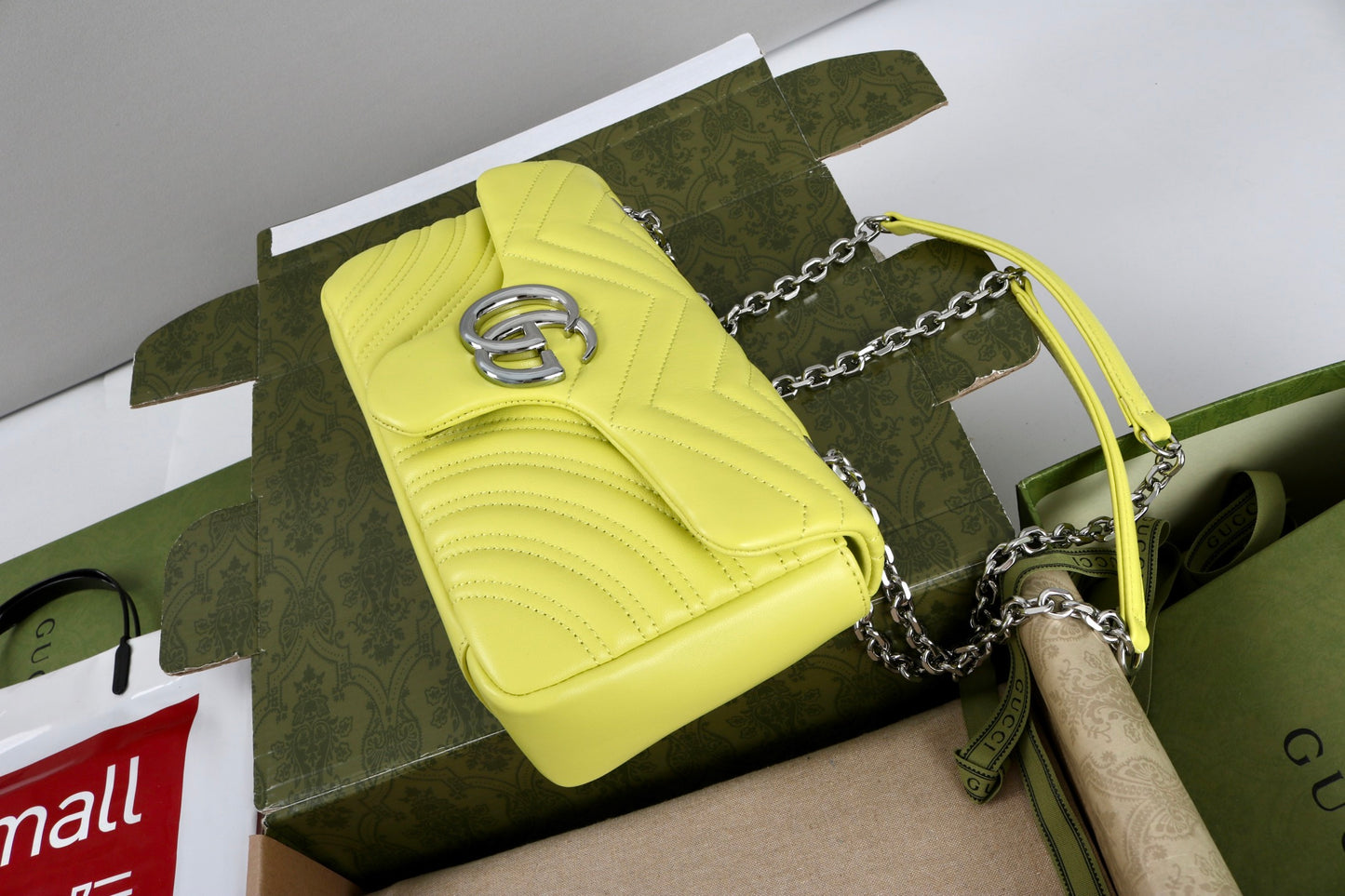 Gucci GG Marmont Shoulder Bag Yellow