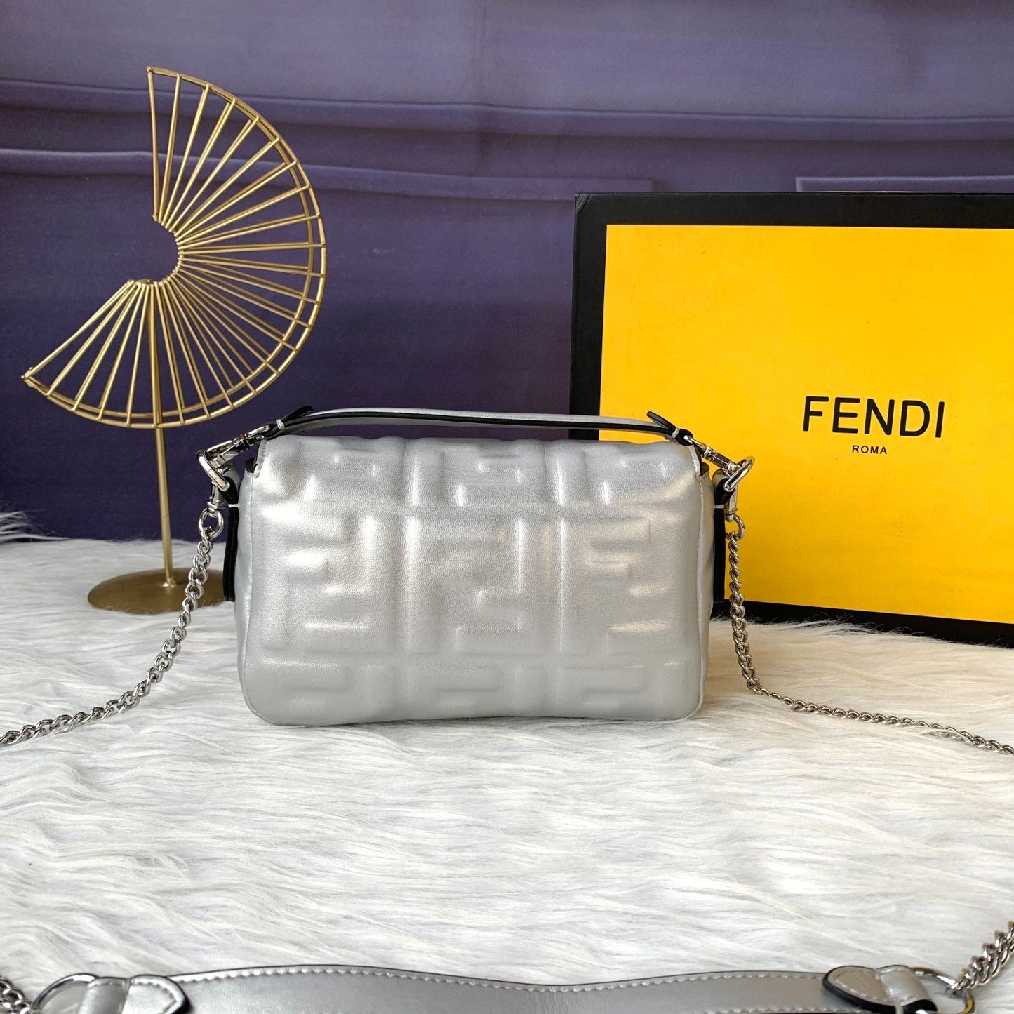 Fendi Baguette Mini Leather Crossbody Bag 19cm