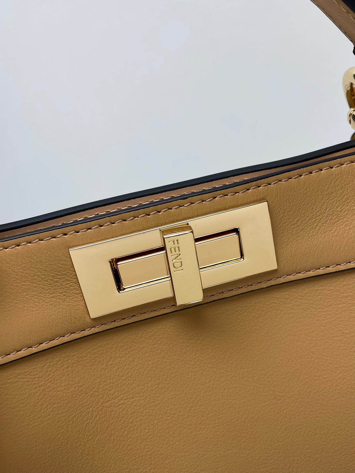 Fendi Peekaboo ISeeU Medium Beige leather bag