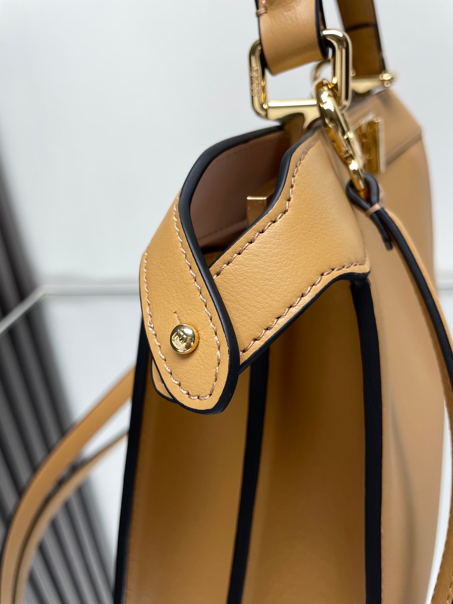 Fendi Peekaboo ISeeU Medium Beige leather bag