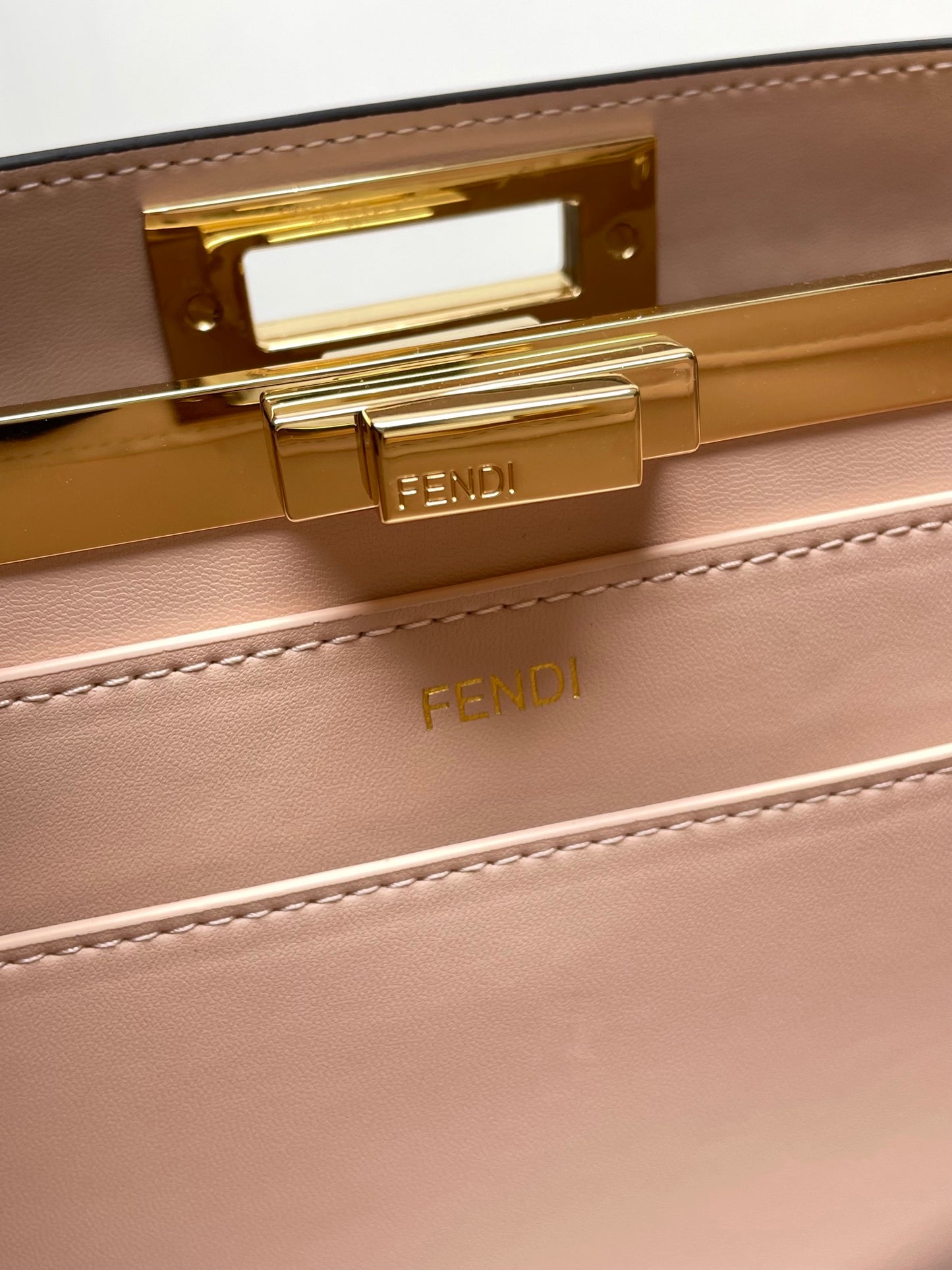 Fendi Peekaboo ISeeU Medium Beige leather bag