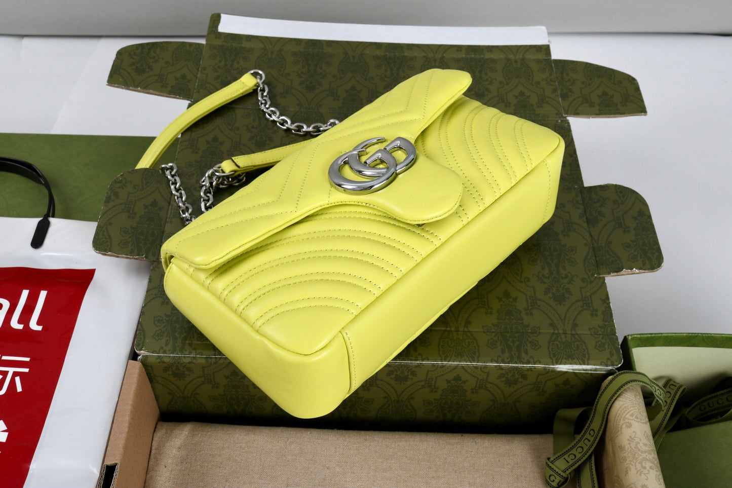 Gucci GG Marmont Shoulder Bag Yellow