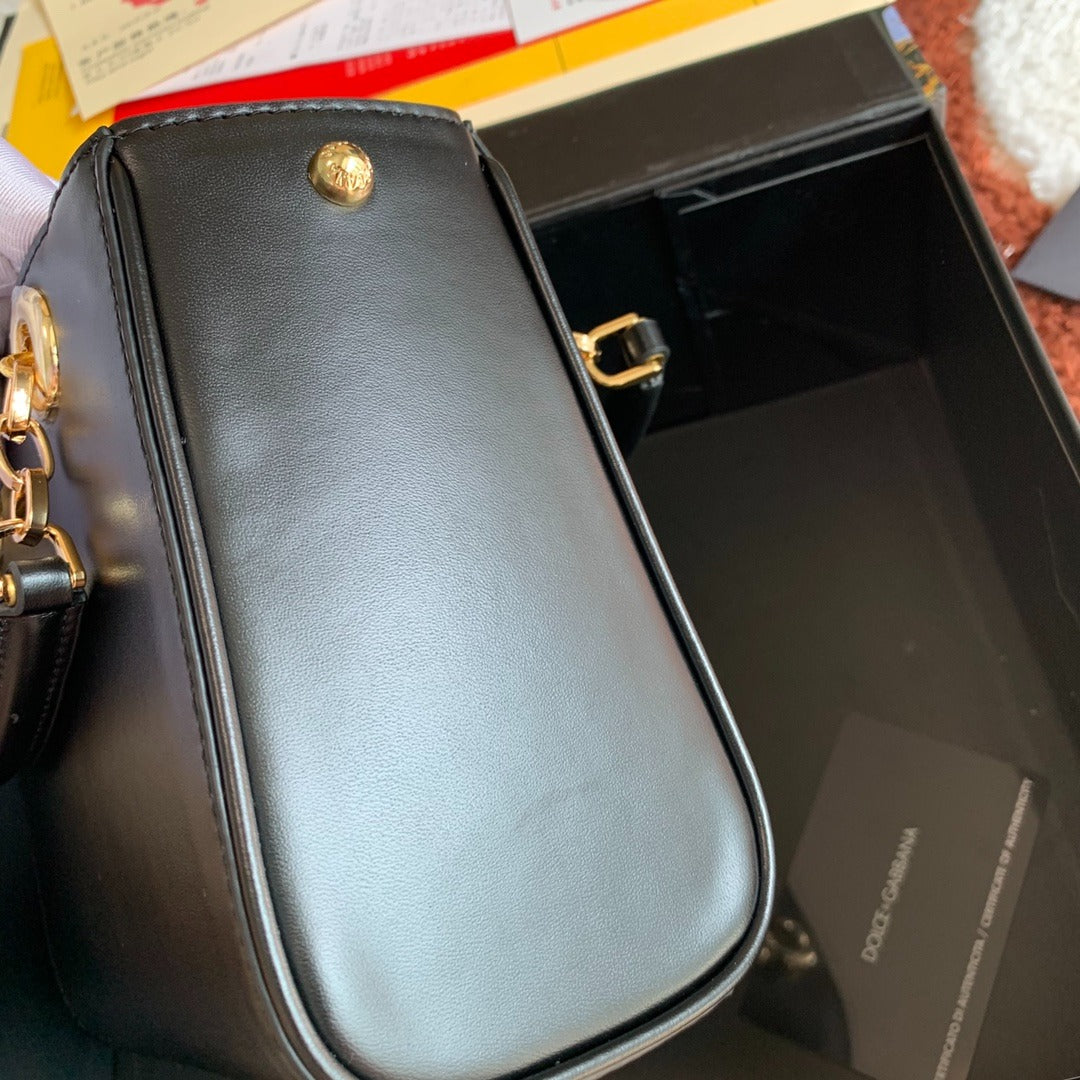 Dolce & Gabbana DG Girls shoulder bag