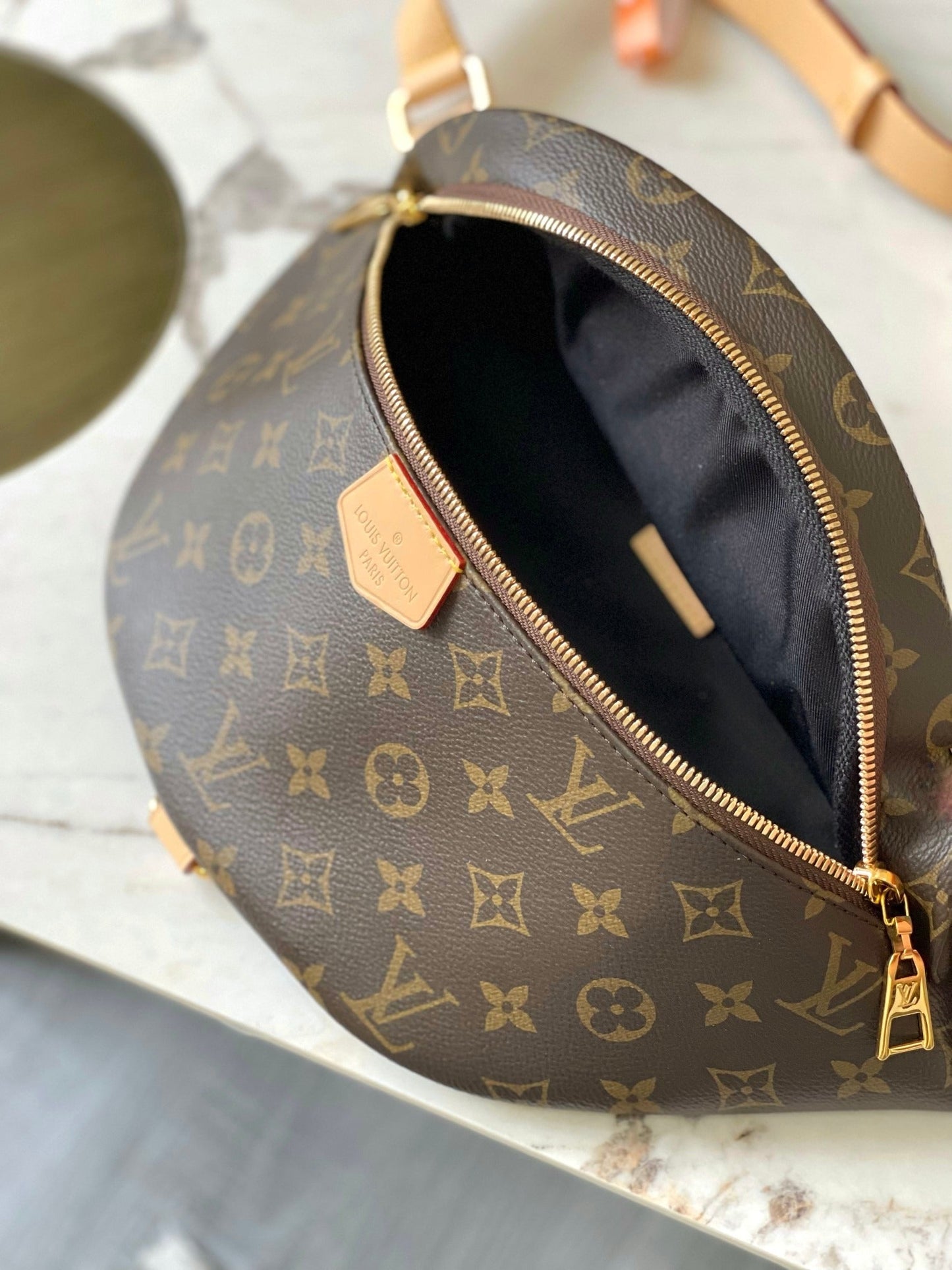Lv Louis Vuitton Bumbag Noir in Monogram Canvas